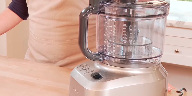 Breville BFP800XL Sous Chef Food Processor in the use - Bestadvisor